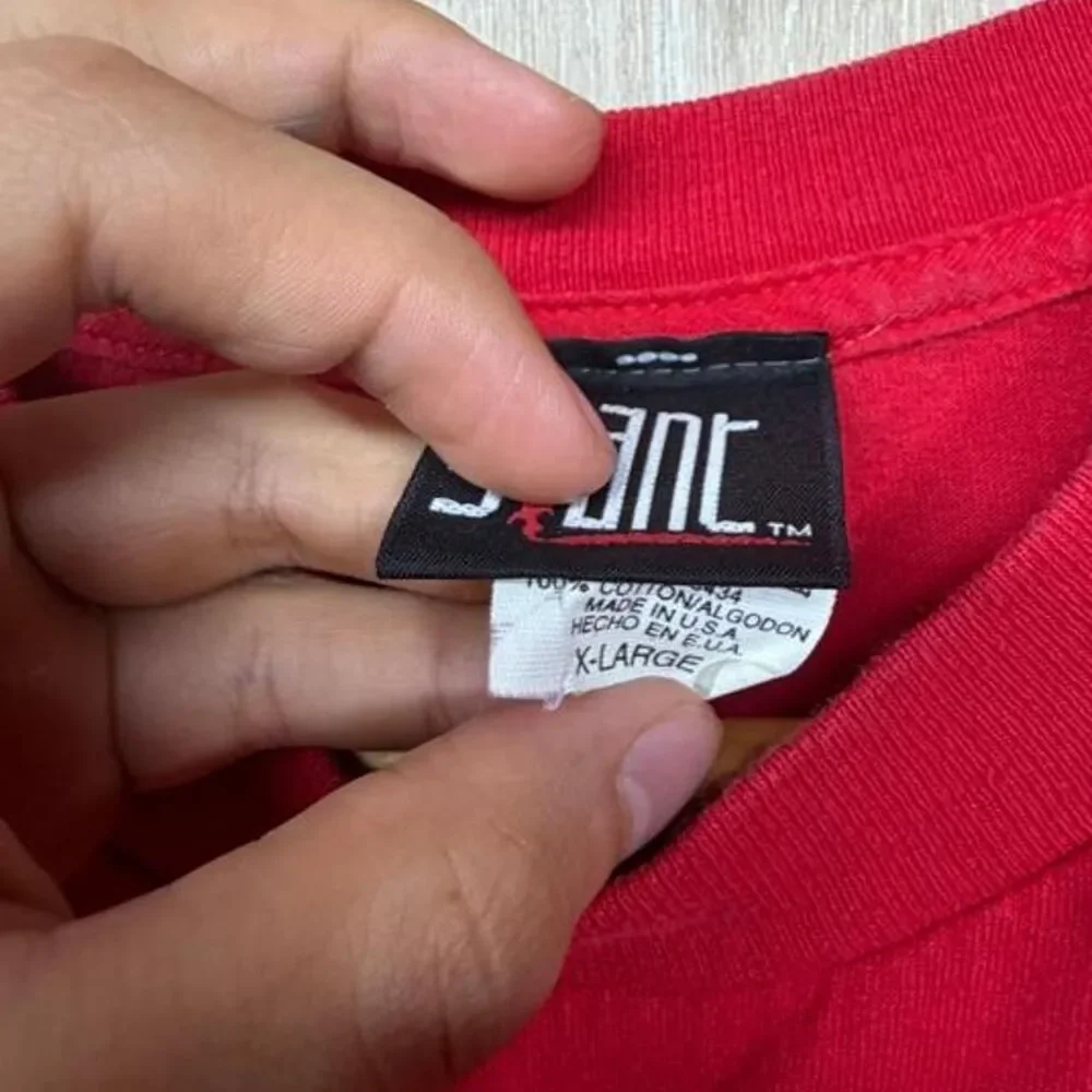 Giant Men's Red T-shirt